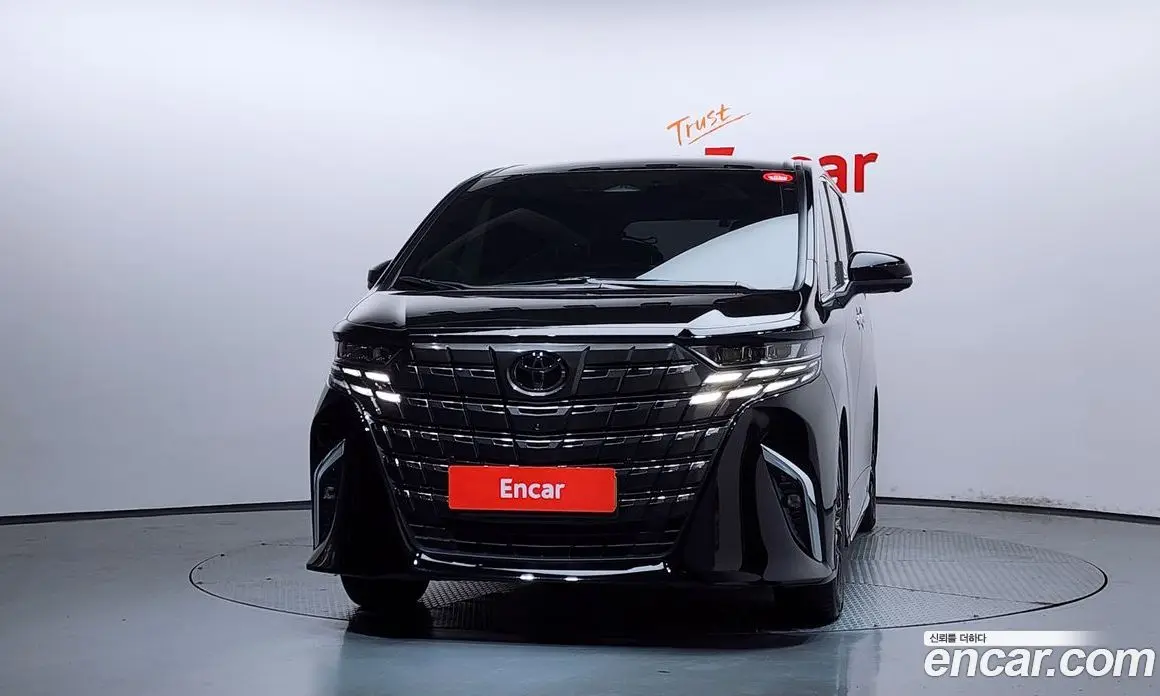 Toyota Alphard 2024 2.5 автомат (гидро), фото 3 Toyota Alphard 2024 2.5 автомат (гидро), фото 3