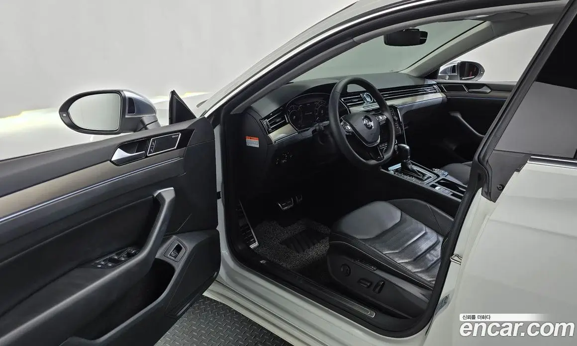 Volkswagen Arteon 2019 2.0 автомат (гидро), фото 13