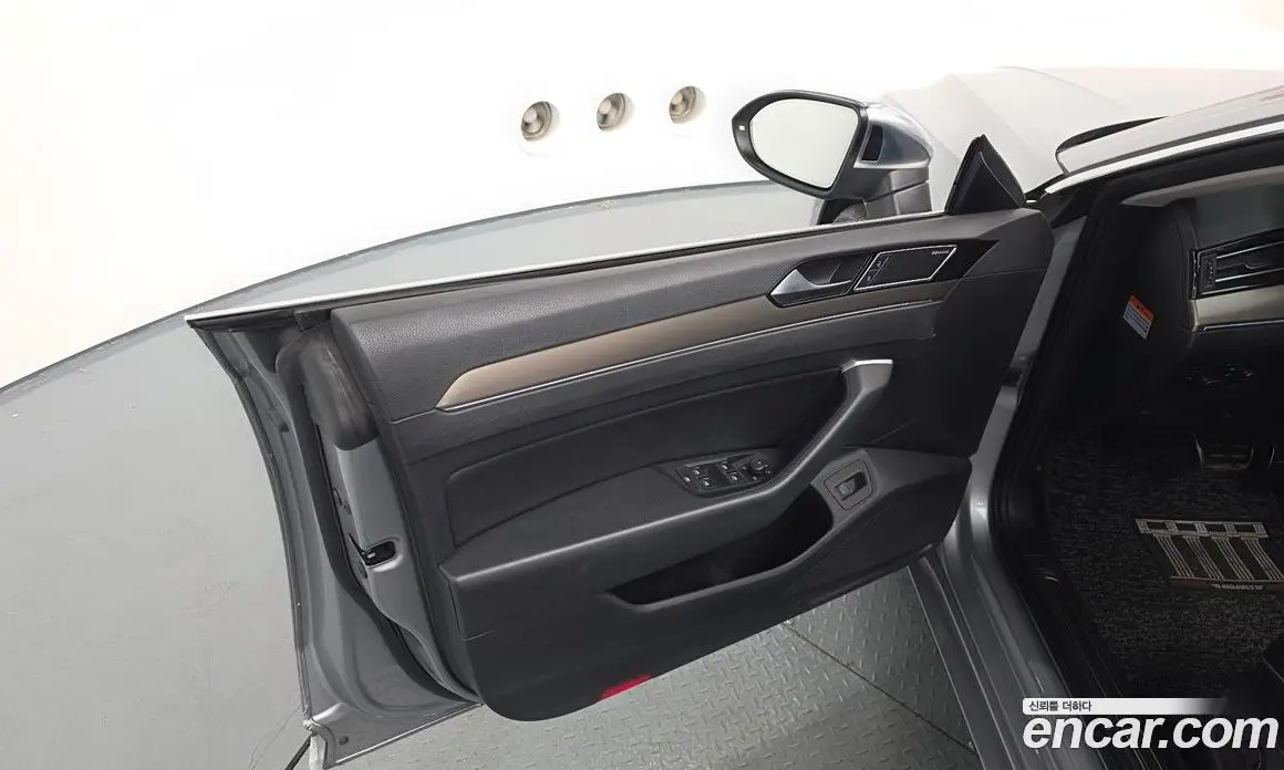 Volkswagen Arteon 2019 2.0 автомат (гидро), фото 13