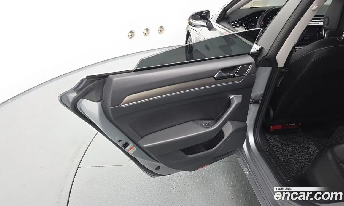 Volkswagen Arteon 2019 2.0 автомат (гидро), фото 14