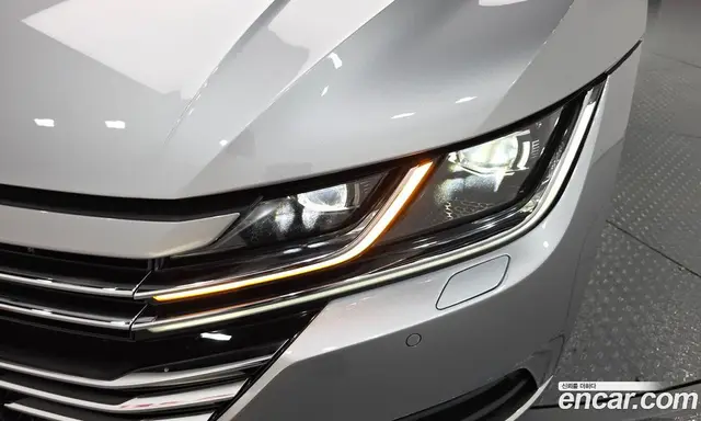 Volkswagen Arteon 2019 2.0 автомат (гидро), миниатюра 7