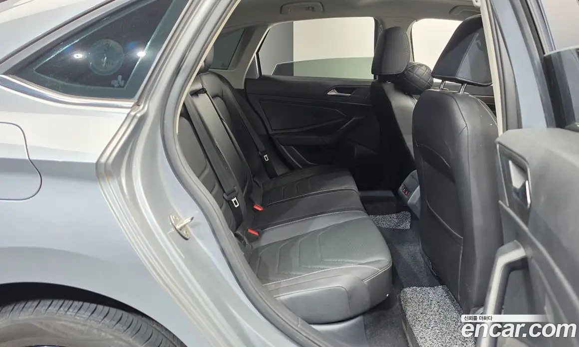 Volkswagen Jetta 2021 1.4 автомат (гидро), фото 16