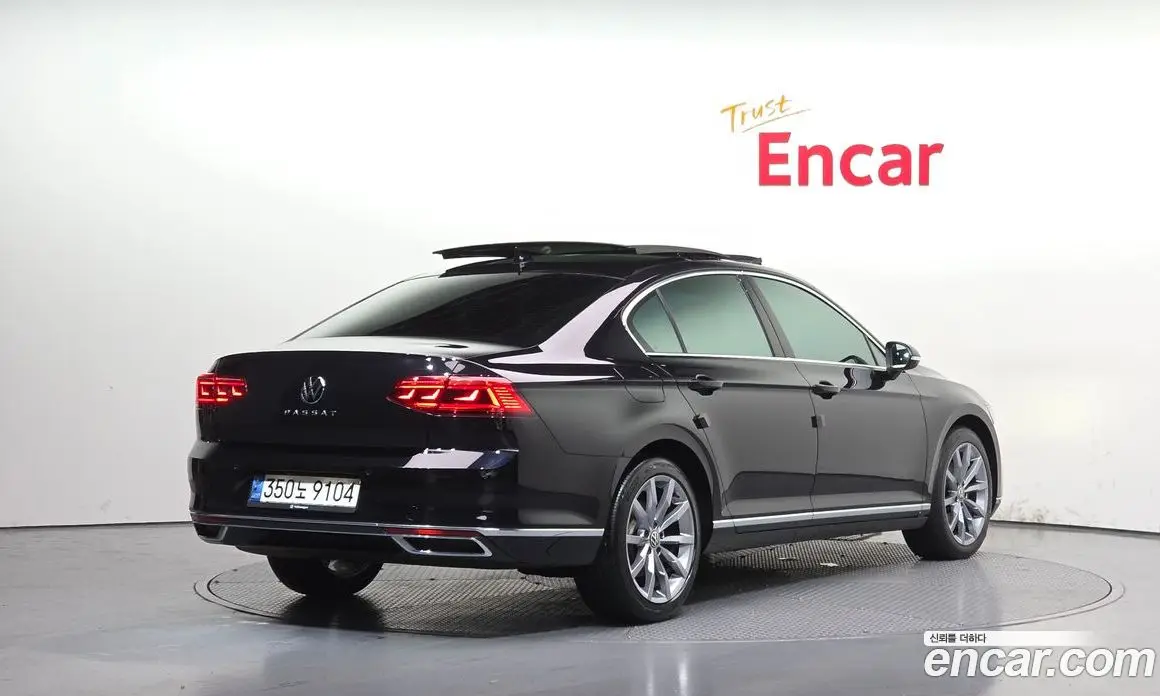 Volkswagen Passat 2022 2.0 автомат (гидро), фото 2 Volkswagen Passat 2022 2.0 автомат (гидро), фото 2