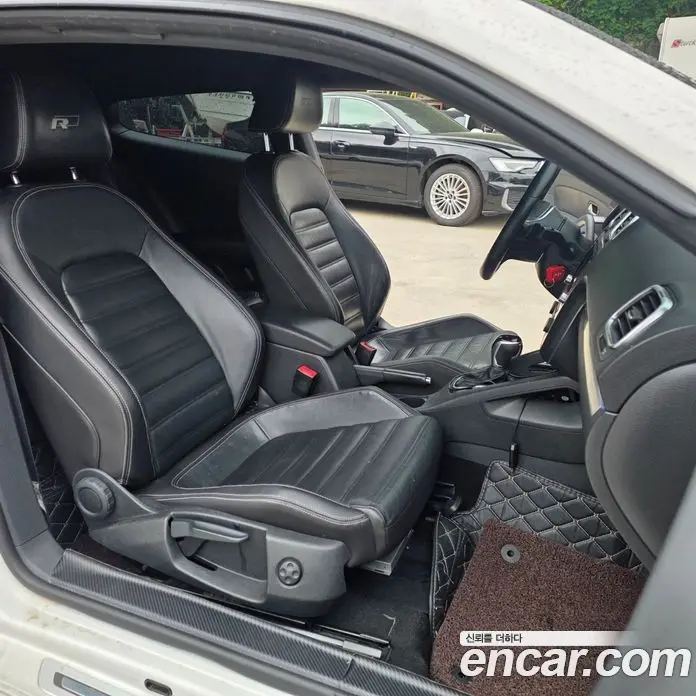 Volkswagen Scirocco 2012 2.0 автомат (гидро), фото 14 Volkswagen Scirocco 2012 2.0 автомат (гидро), фото 14