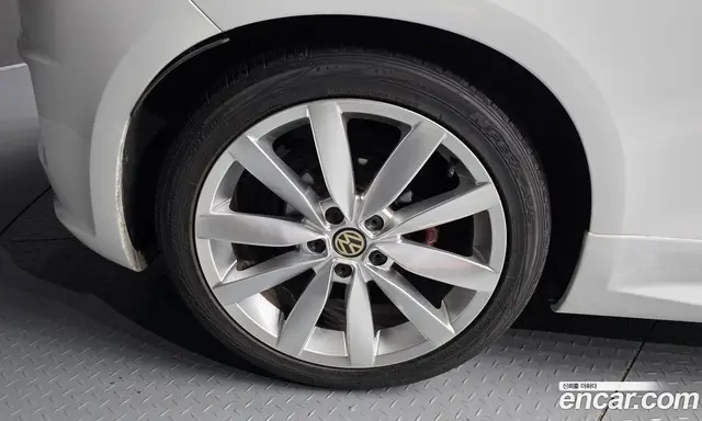 Volkswagen Scirocco 2015 2.0 автомат (гидро), миниатюра 5