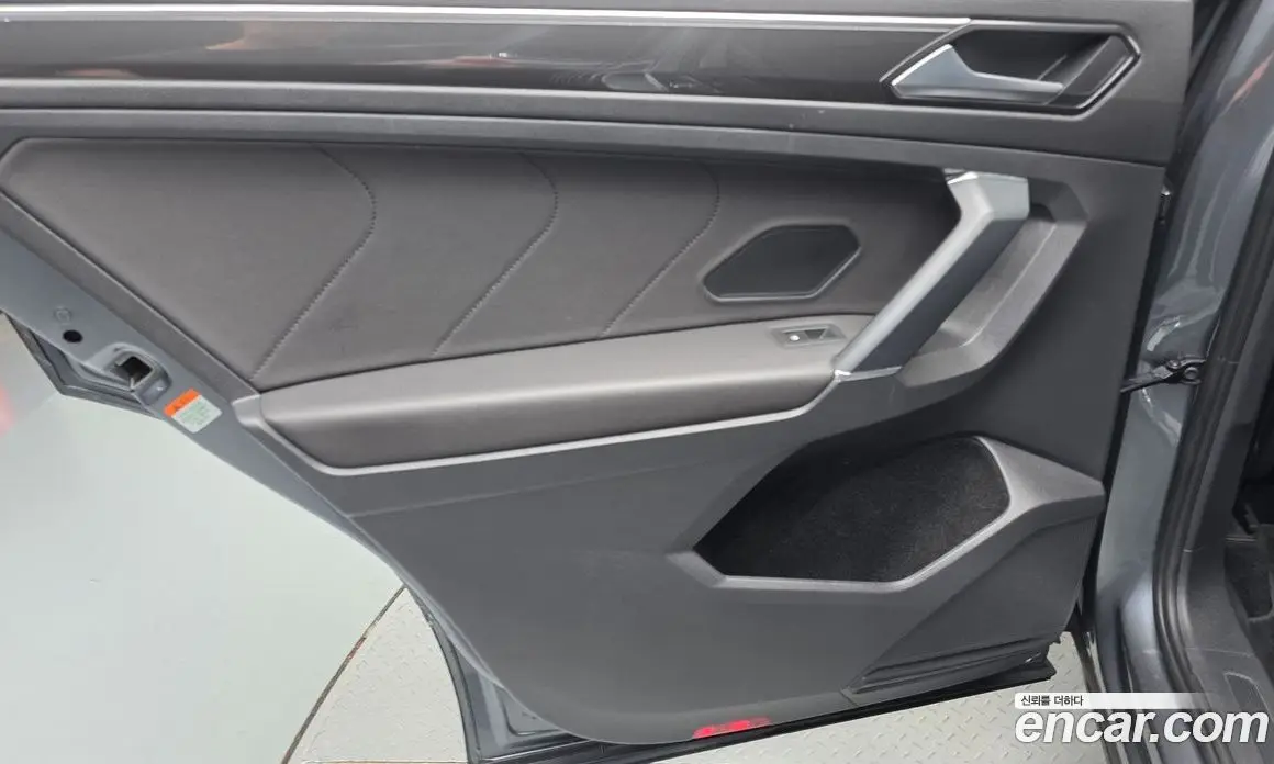 Volkswagen Tiguan 2018 2.0 автомат (гидро), фото 15