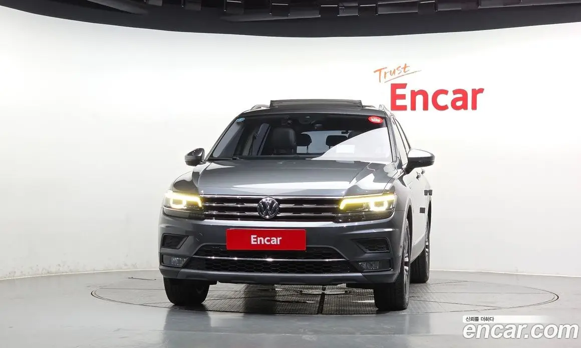 Volkswagen Tiguan 2018 2.0 автомат (гидро), фото 3