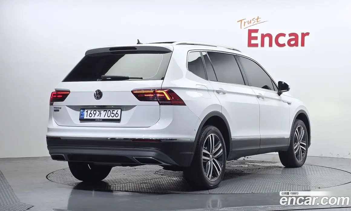 Volkswagen Tiguan 2020 2.0 автомат (гидро), фото 2 Volkswagen Tiguan 2020 2.0 автомат (гидро), фото 2