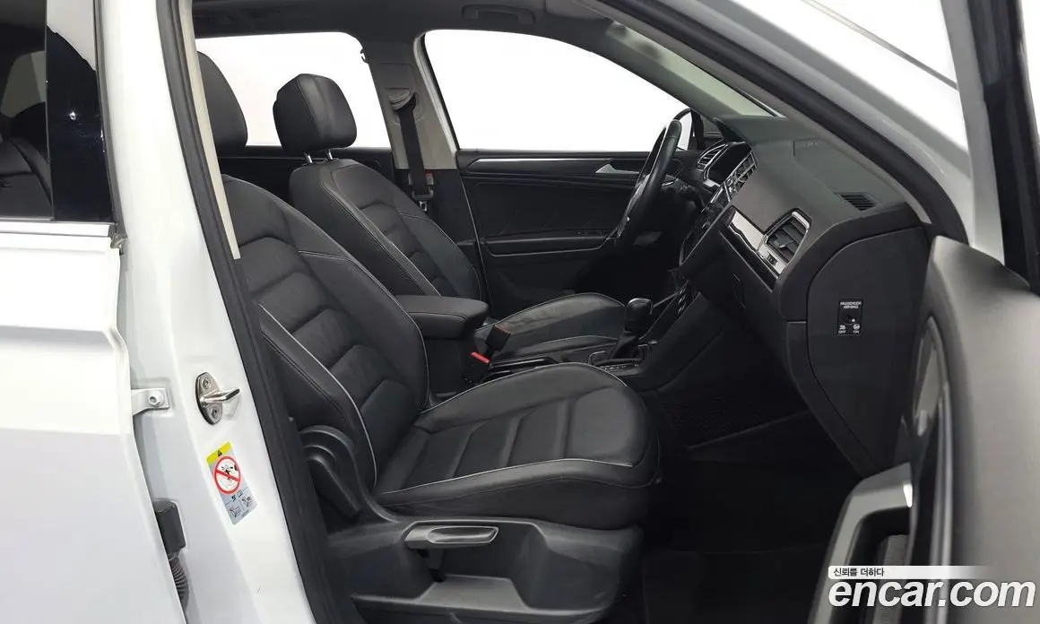 Volkswagen Tiguan 2020 2.0 автомат (гидро), фото 16 Volkswagen Tiguan 2020 2.0 автомат (гидро), фото 16