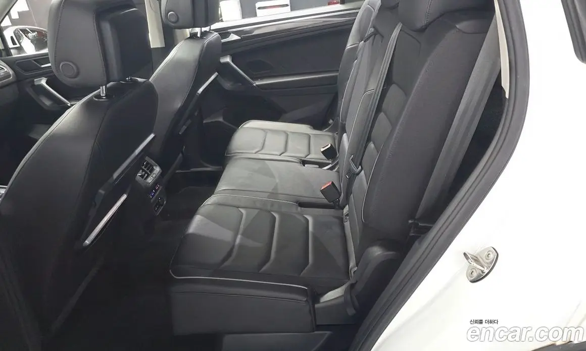 Volkswagen Tiguan 2020 2.0 автомат (гидро), фото 18 Volkswagen Tiguan 2020 2.0 автомат (гидро), фото 18