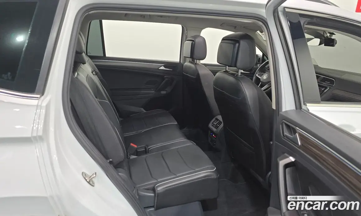 Volkswagen Tiguan 2022 2.0 автомат (гидро), фото 11