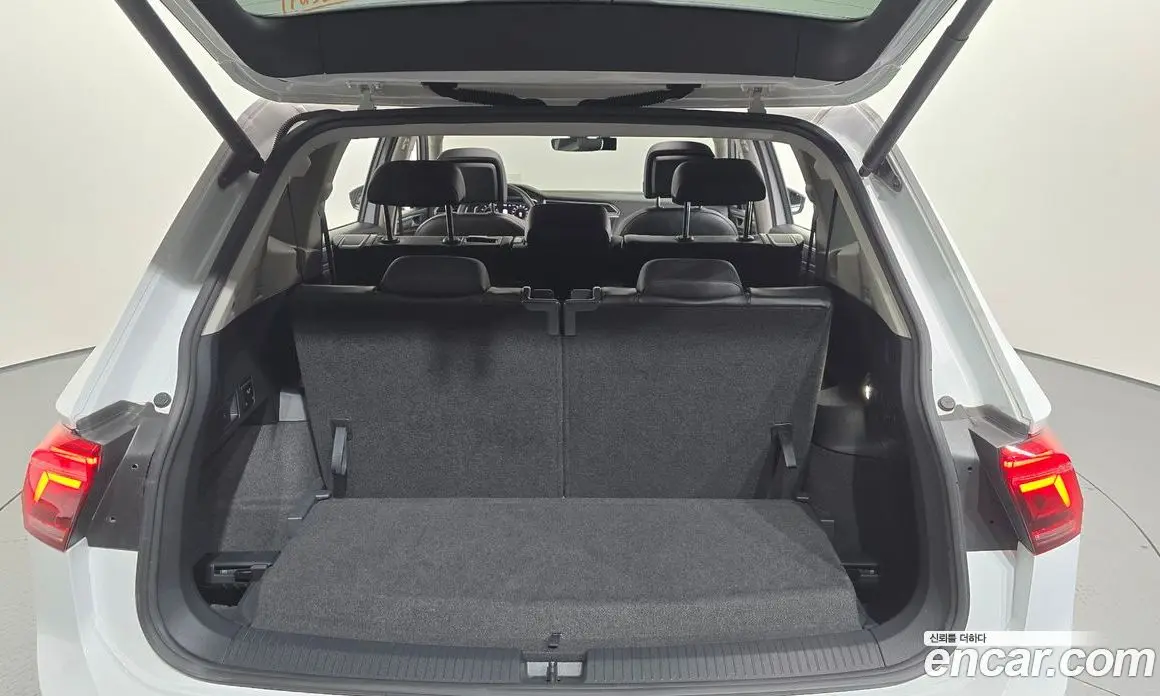 Volkswagen Tiguan 2022 2.0 автомат (гидро), фото 19