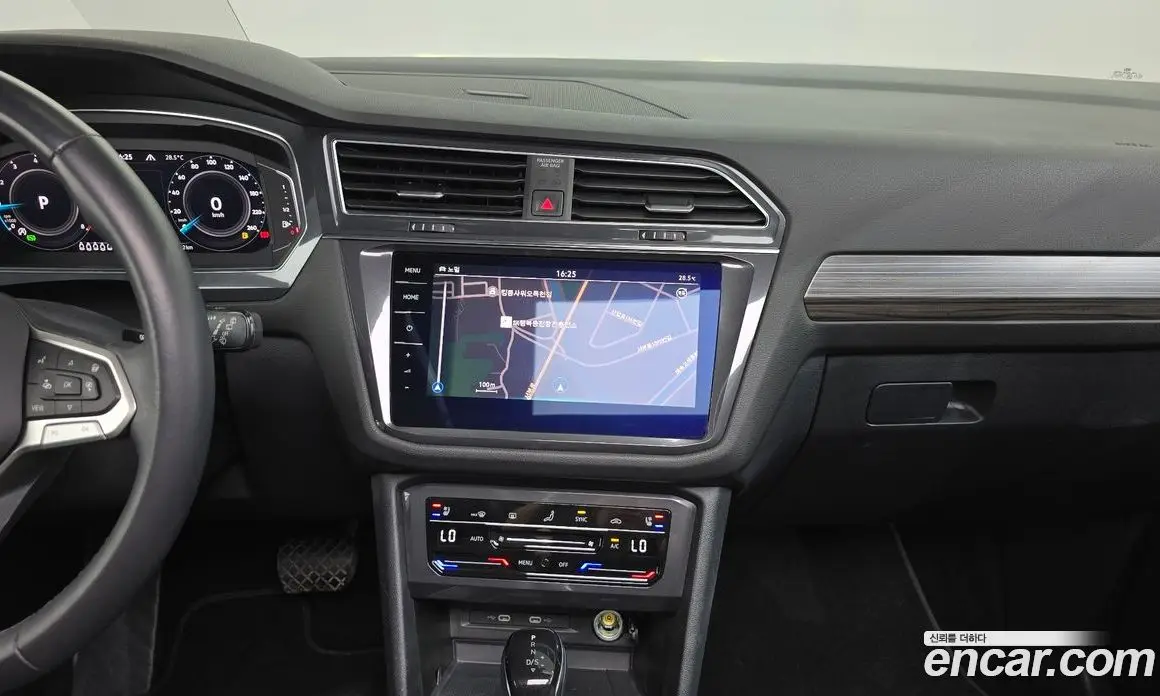 Volkswagen Tiguan 2022 2.0 автомат (гидро), фото 20