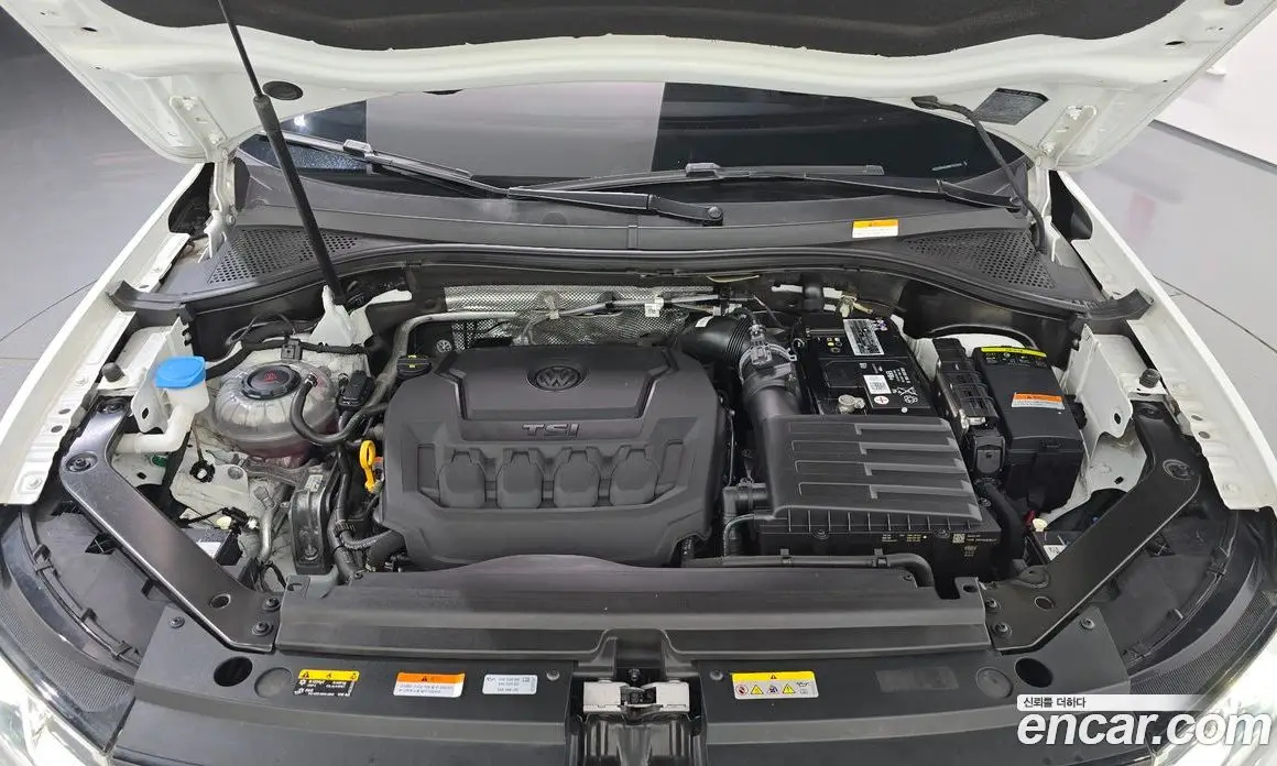 Volkswagen Tiguan 2022 2.0 автомат (гидро), фото 6