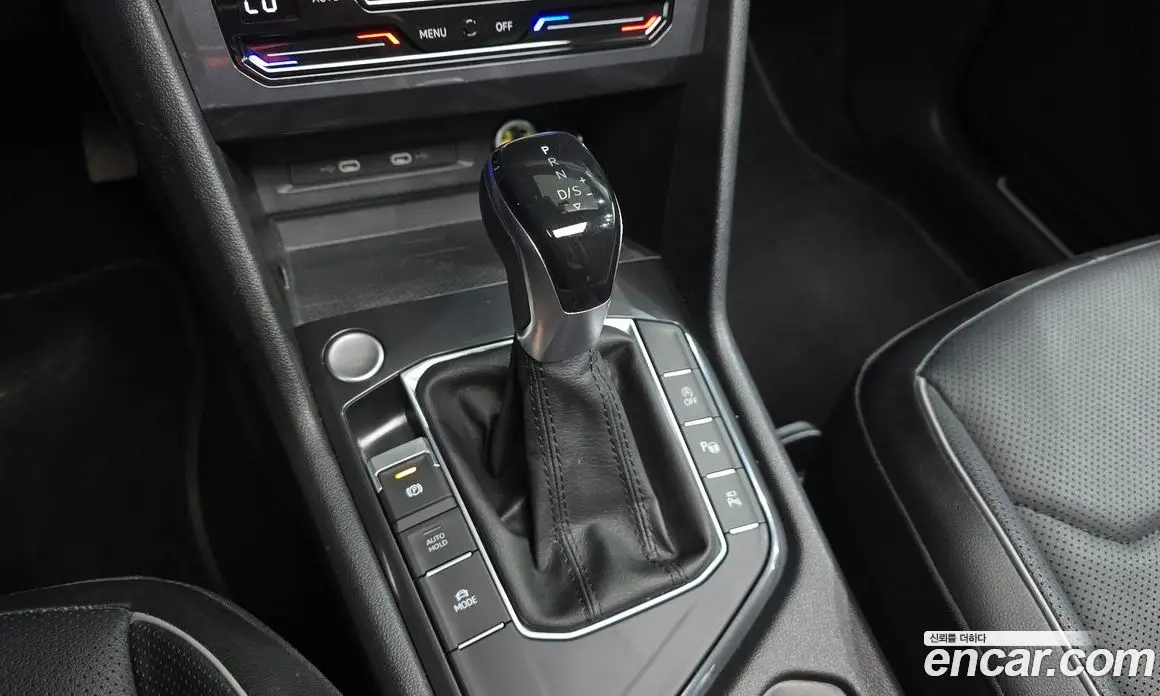 Volkswagen Tiguan 2022 2.0 автомат (гидро), фото 9
