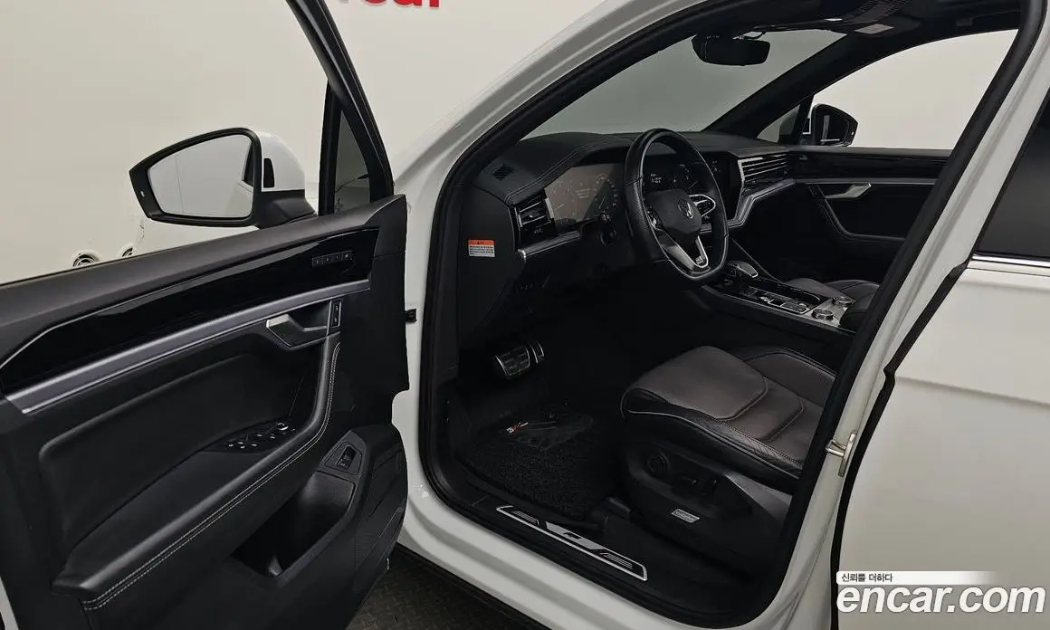 Volkswagen Touareg 2020 3.0 автомат (гидро), фото 12