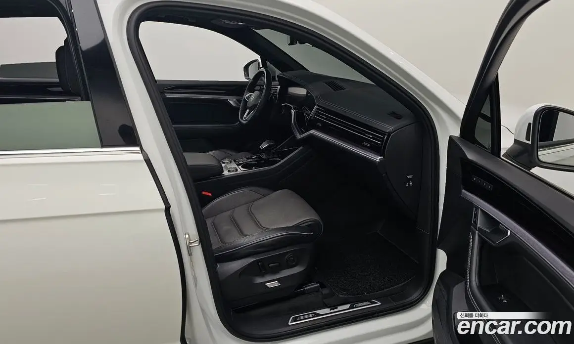 Volkswagen Touareg 2020 3.0 автомат (гидро), фото 16