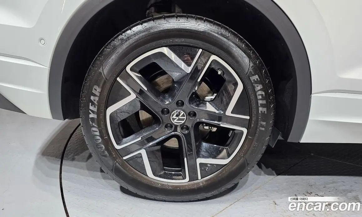 Volkswagen Touareg 2025 3.0 автомат (гидро), фото 5