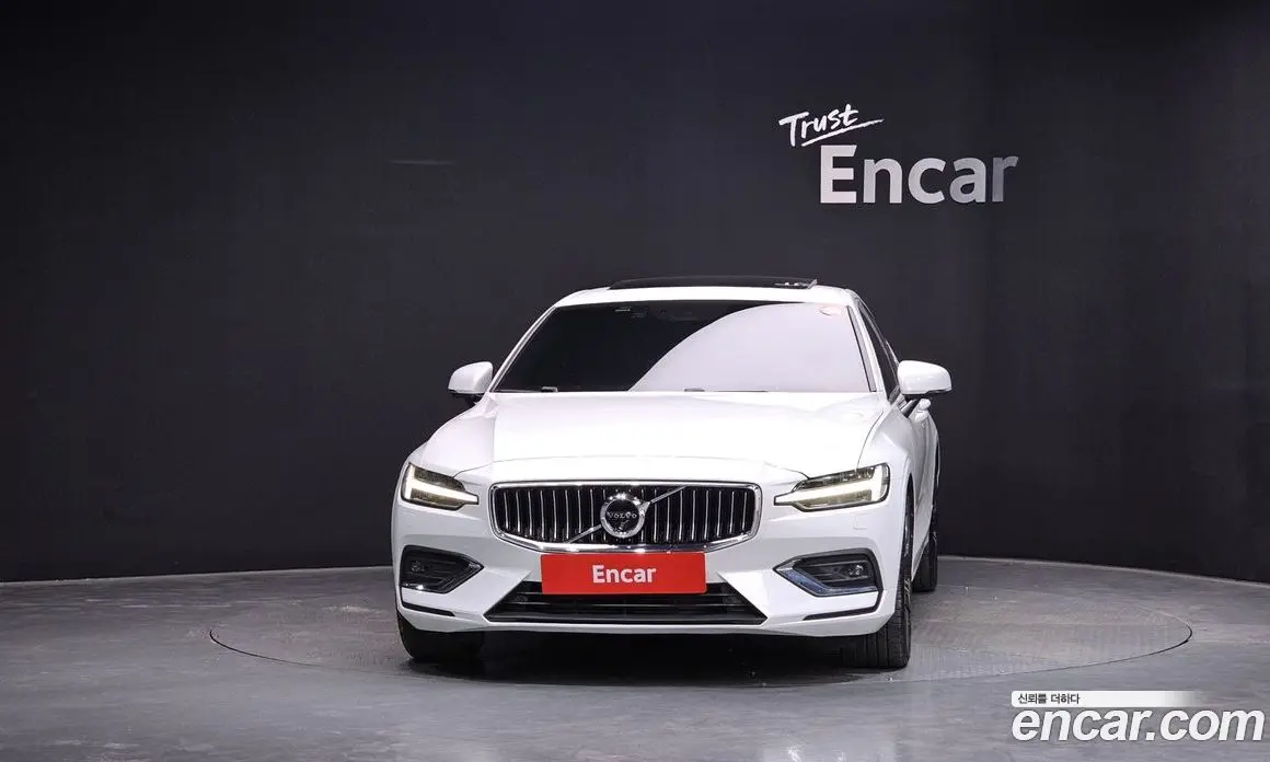 Volvo S60 2020 2.0 автомат (гидро), фото 3 Volvo S60 2020 2.0 автомат (гидро), фото 3