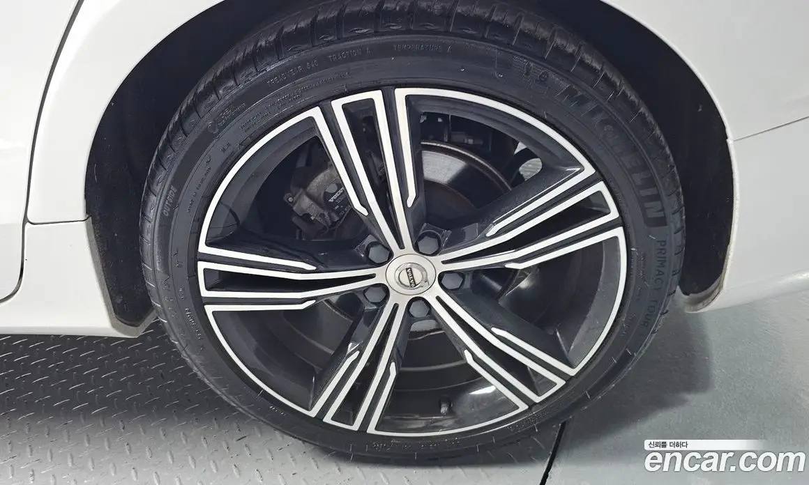 Volvo S60 2020 2.0 автомат (гидро), фото 7 Volvo S60 2020 2.0 автомат (гидро), фото 7