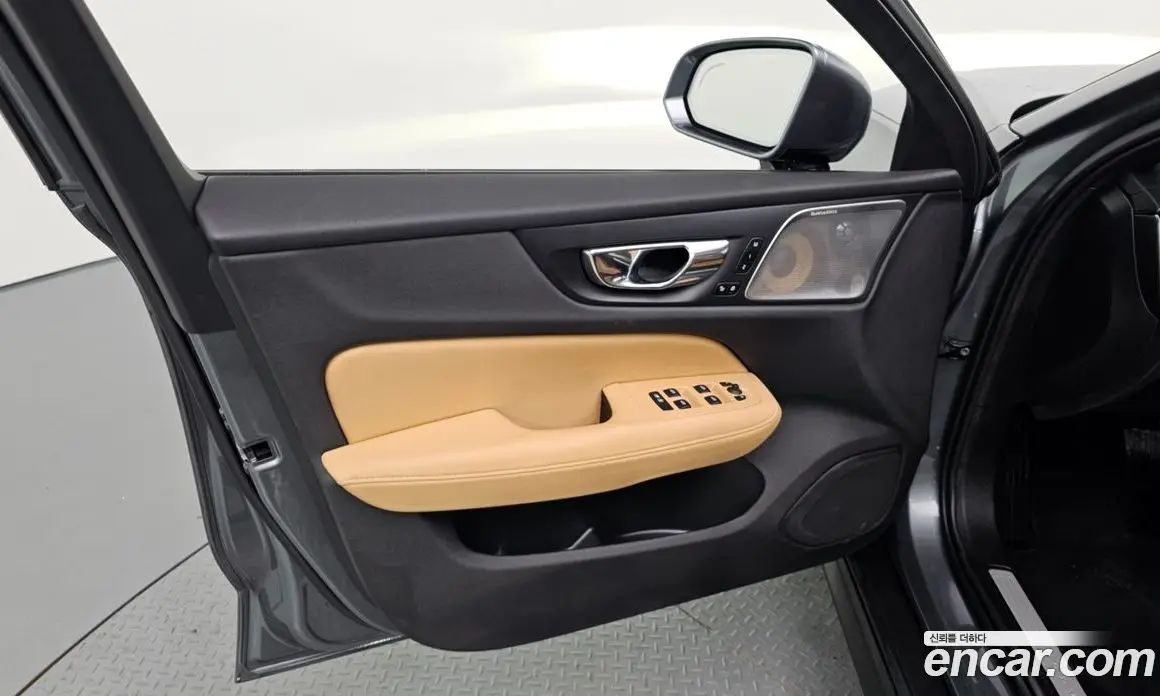 Volvo V60 2020 2.0 автомат (гидро), фото 14 Volvo V60 2020 2.0 автомат (гидро), фото 14
