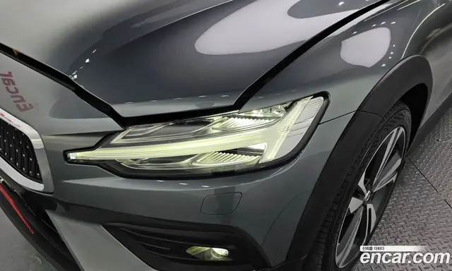 Volvo V60 2020 2.0 автомат (гидро), миниатюра 8 Volvo V60 2020 2.0 автомат (гидро), миниатюра 8