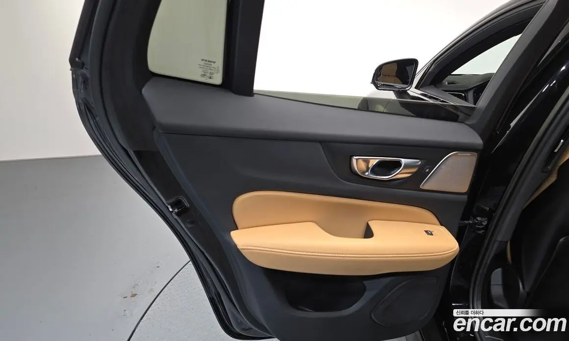 Volvo V60 2023 2.0 автомат (гидро), фото 15