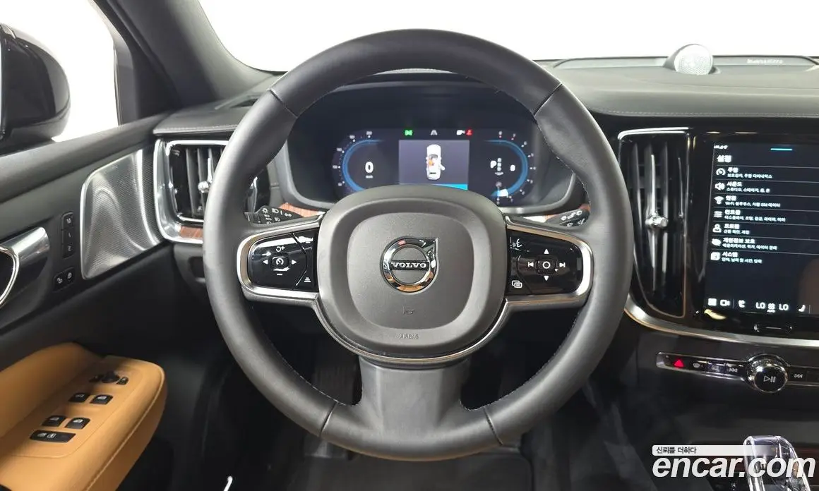Volvo V60 2023 2.0 автомат (гидро), фото 19