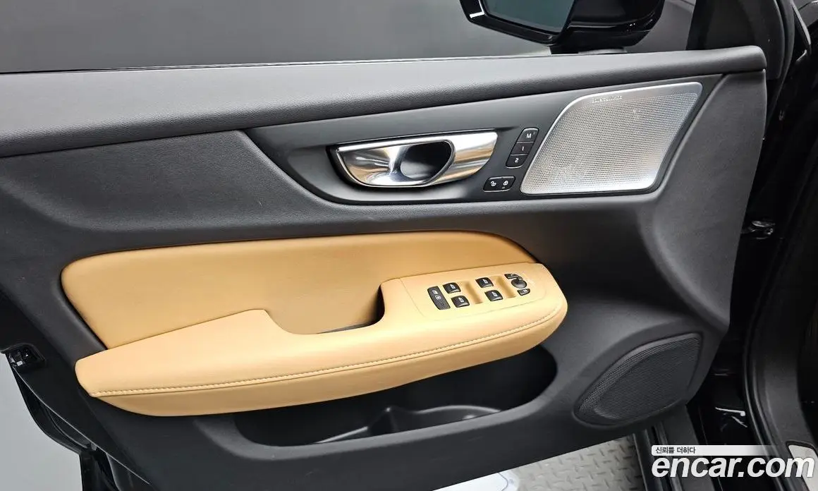Volvo V60 2025 2.0 автомат (гидро), фото 13