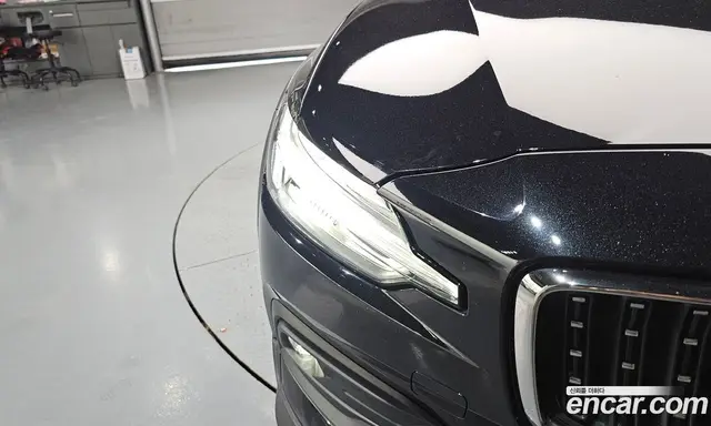 Volvo V60 2025 2.0 автомат (гидро), миниатюра 7