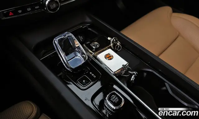 Volvo XC60 2023 2.0 автомат (гидро), миниатюра 12