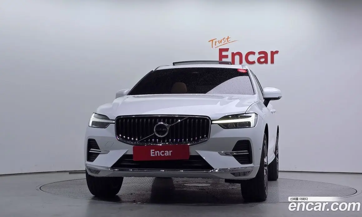 Volvo XC60 2023 2.0 автомат (гидро), фото 3 Volvo XC60 2023 2.0 автомат (гидро), фото 3