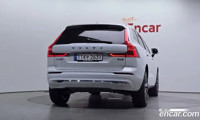 Volvo XC60 2023 2.0 автомат (гидро), миниатюра 4 Volvo XC60 2023 2.0 автомат (гидро), миниатюра 4
