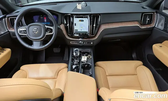 Volvo XC60 2023 2.0 автомат (гидро), миниатюра 10 Volvo XC60 2023 2.0 автомат (гидро), миниатюра 10