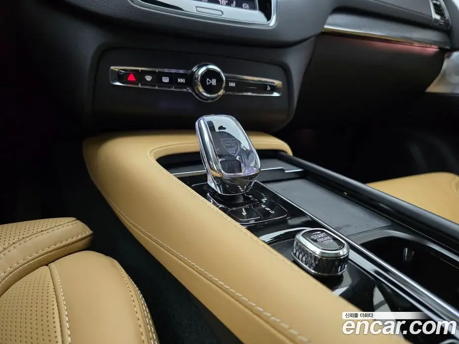 Volvo XC90 2024 2.0 автомат (гидро), фото 14 Volvo XC90 2024 2.0 автомат (гидро), фото 14