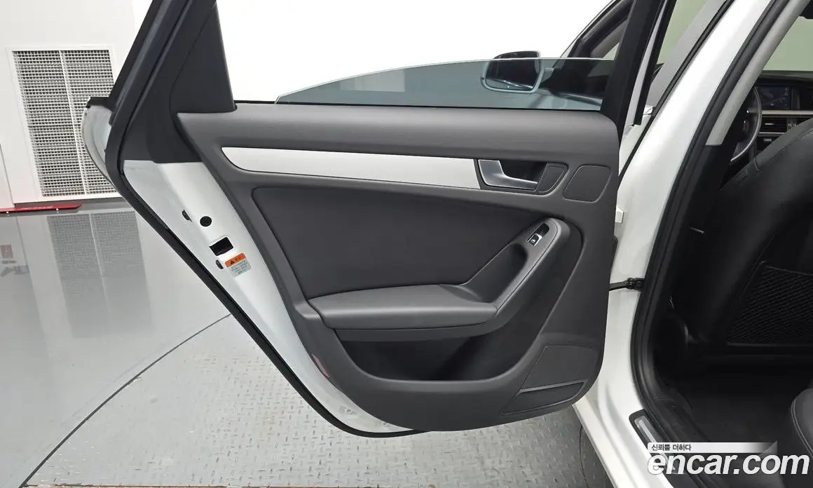 Audi A4 2015 2.0 автомат (гидро), фото 14