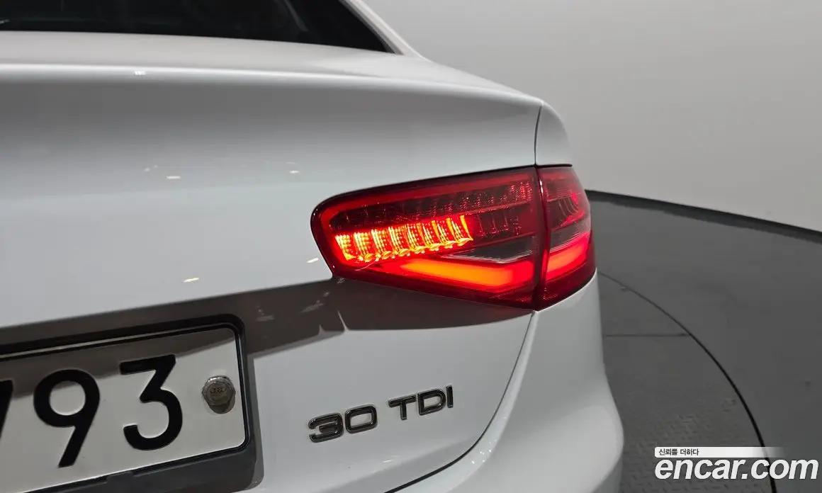 Audi A4 2015 2.0 автомат (гидро), фото 8