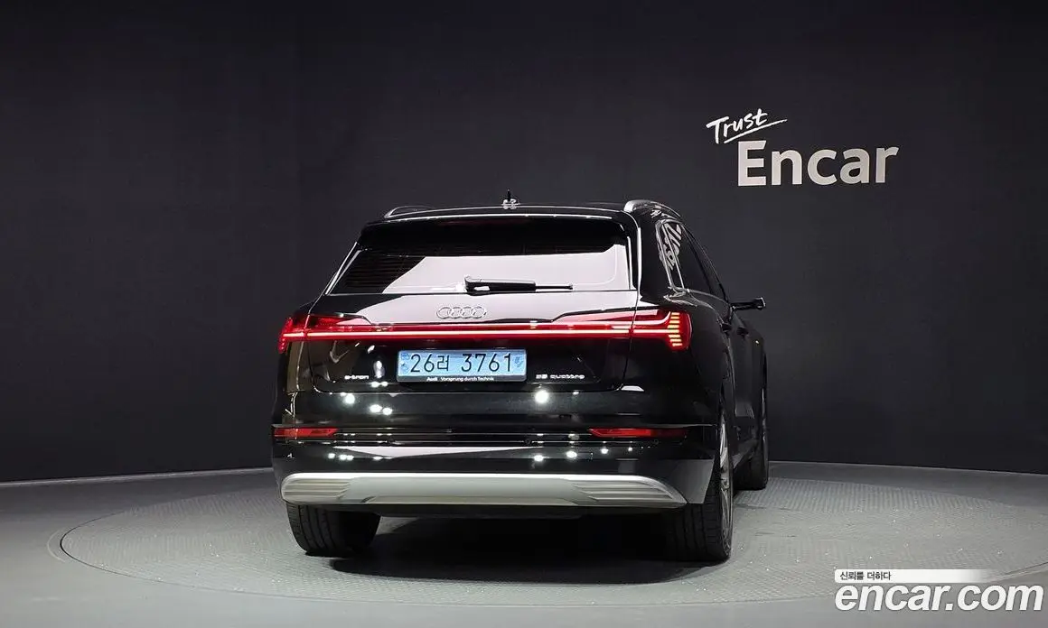 Audi e-tron 2022 0.2 автомат (гидро), фото 4
