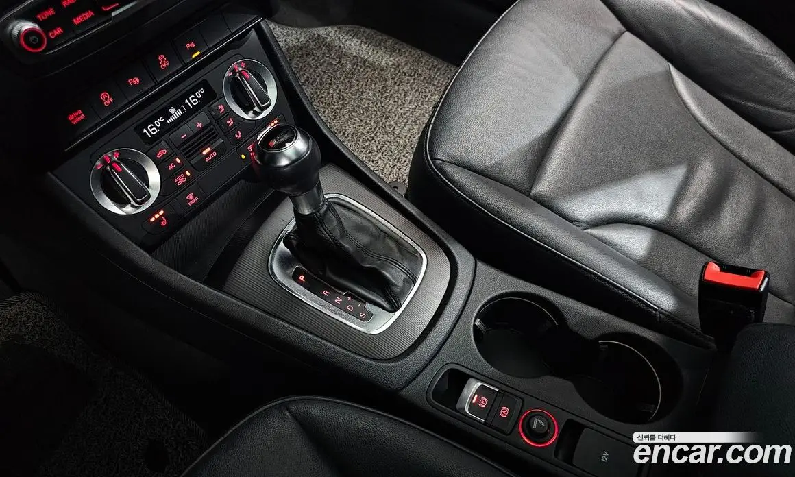 Audi Q3 2013 2.0 автомат (гидро), фото 11