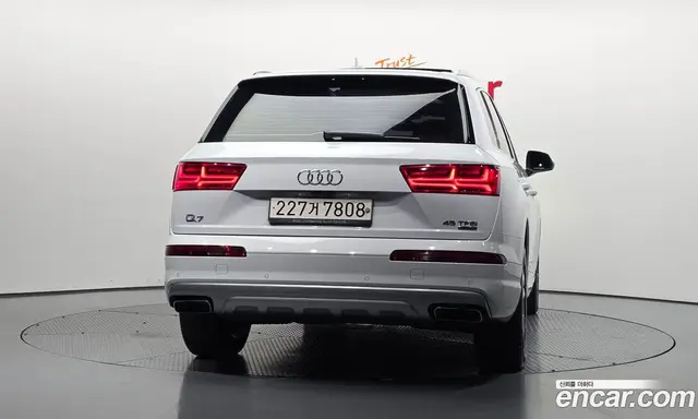 Audi Q7 2019 2.0 автомат (гидро), миниатюра 4