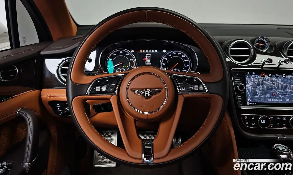 Bentley Bentayga 2018 6.0 автомат (гидро), фото 18