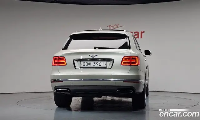 Bentley Bentayga 2018 6.0 автомат (гидро), миниатюра 3