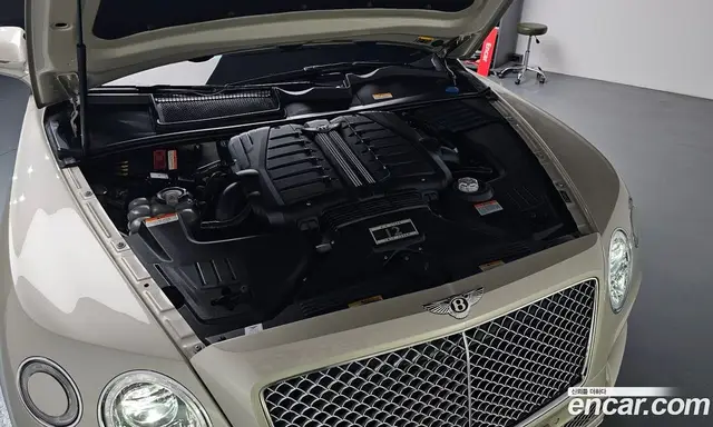 Bentley Bentayga 2018 6.0 автомат (гидро), миниатюра 5