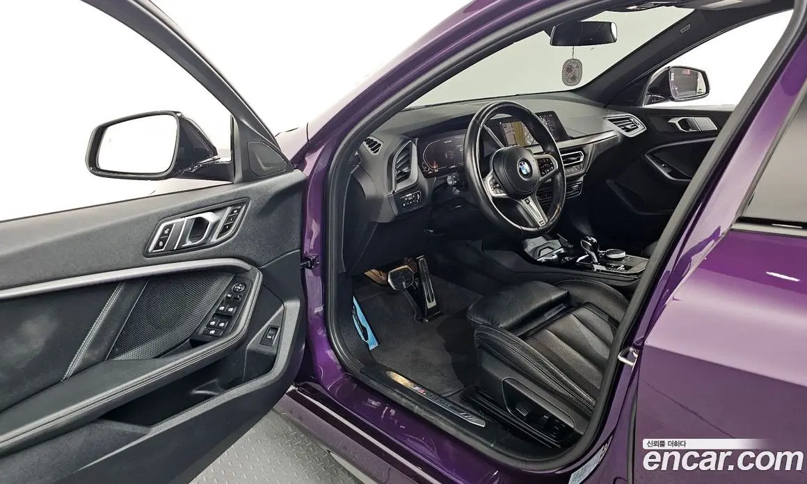 BMW 1 серия 2022 2.0 автомат (гидро), фото 13