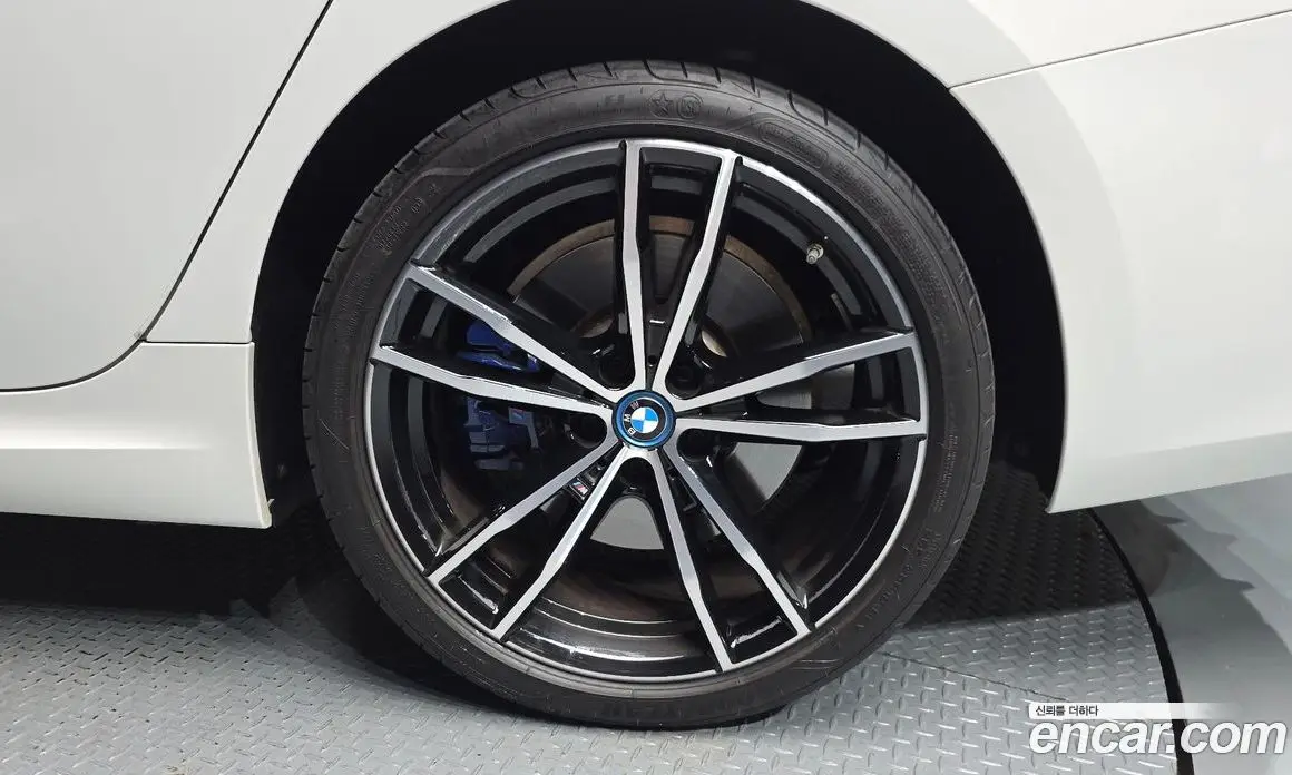 BMW 3 серия 2023 2.0 автомат (гидро), фото 7