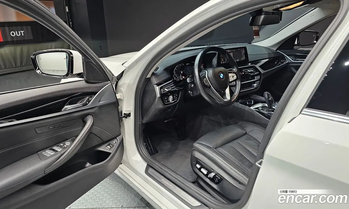 BMW 5 серия 2019 2.0 автомат (гидро), фото 12 BMW 5 серия 2019 2.0 автомат (гидро), фото 12