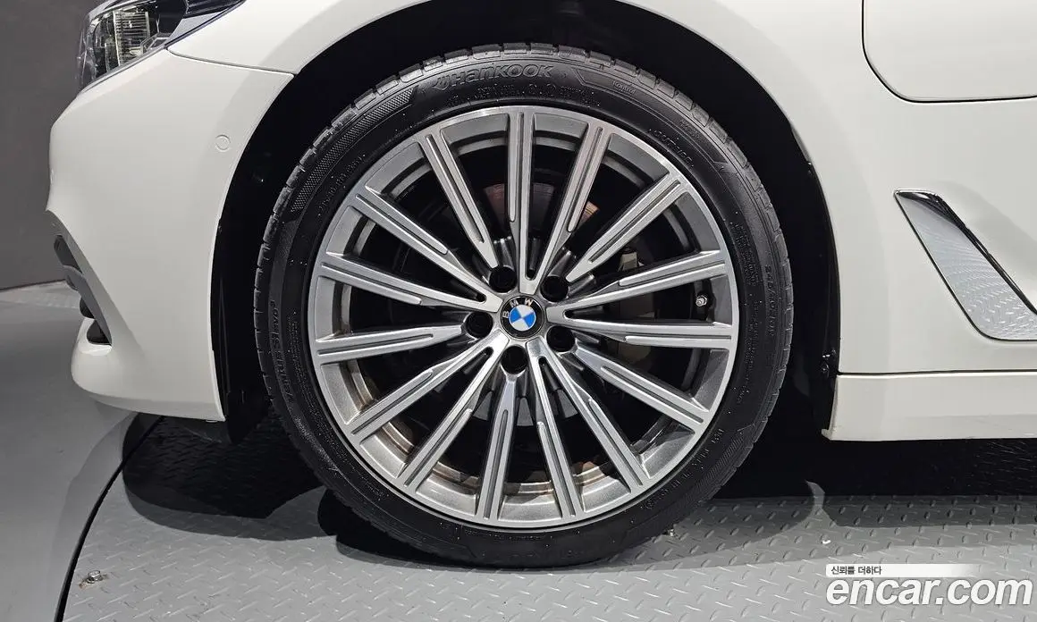 BMW 5 серия 2019 2.0 автомат (гидро), фото 4 BMW 5 серия 2019 2.0 автомат (гидро), фото 4