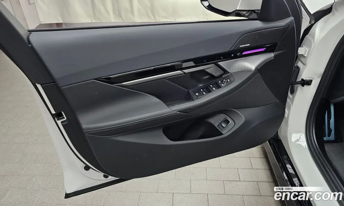 BMW 5 серия 2023 2.0 автомат (гидро), фото 14