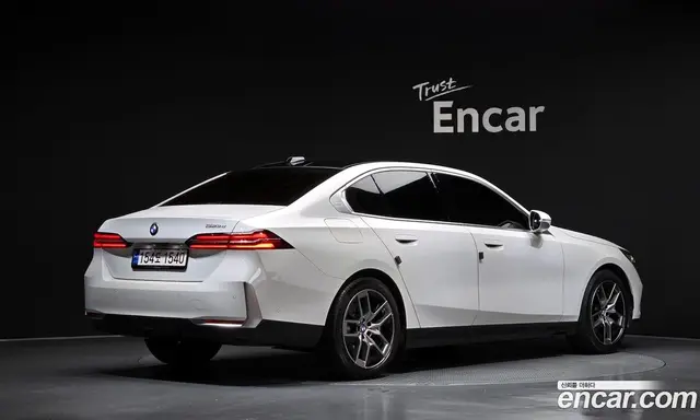 BMW 5 серия 2024 2.0 автомат (гидро), миниатюра 2