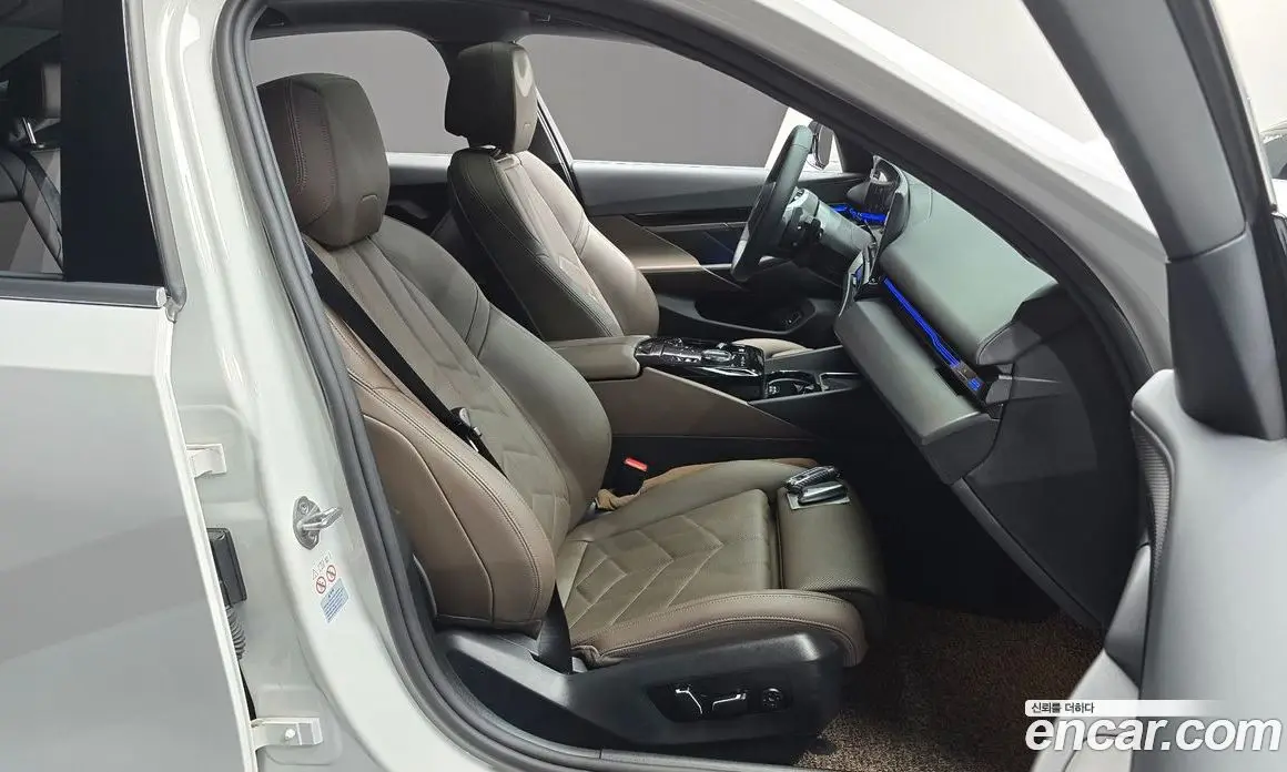 BMW 5 серия 2024 2.0 автомат (гидро), фото 16